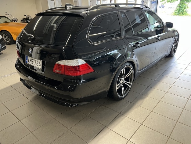 BMW 520 E61 Touring, vm. 2008, 345 tkm (4 / 12)