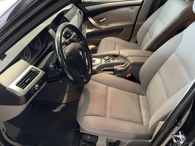 BMW 520 E61 Touring, vm. 2008, 345 tkm (6 / 12)