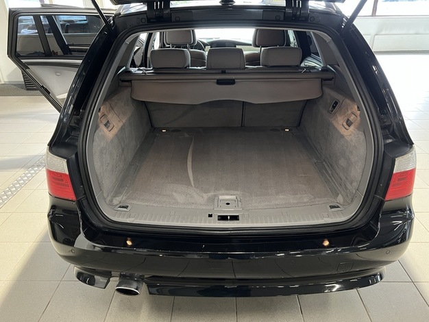 BMW 520 E61 Touring, vm. 2008, 345 tkm (8 / 12)