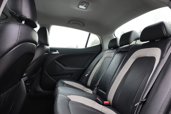 Kia Optima 2,0 EX A/T, vm. 2013, 237 tkm (26 / 27)