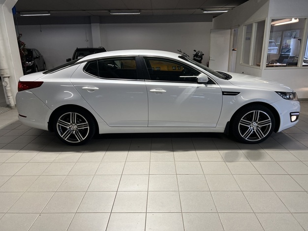 Kia Optima 2,0 EX A/T, vm. 2013, 237 tkm (3 / 9)