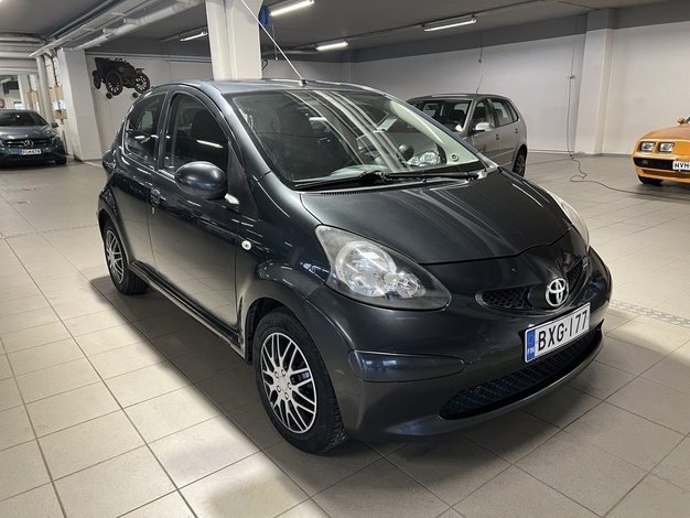 Toyota Aygo 4D AYGO HATCHBACK 1.0-KGB10L-AHMGKW/234, vm. 2006, 228 tkm (2 / 14)