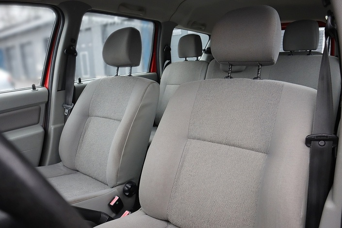 Dacia Logan MCV e4 1,6 16V Hi-Flex 105hv 5MT 7p Ambiance, vm. 2010, 230 tkm (12 / 27)