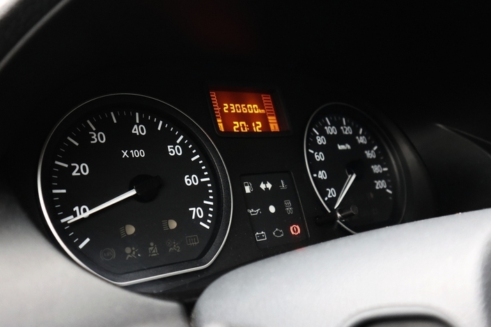 Dacia Logan MCV e4 1,6 16V Hi-Flex 105hv 5MT 7p Ambiance, vm. 2010, 230 tkm (9 / 27)