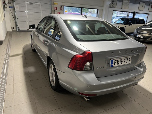 Volvo S40 D3 Classic, vm. 2012, 254 tkm (4 / 11)
