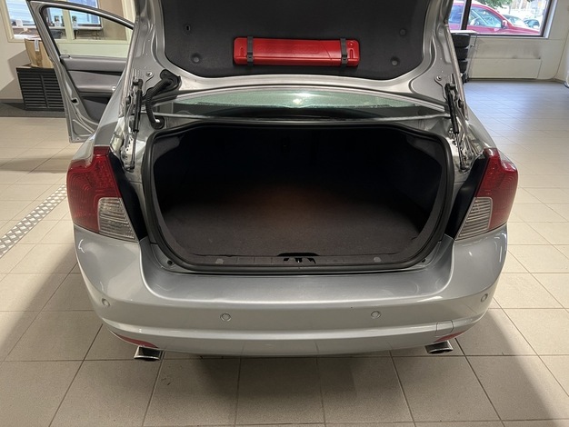 Volvo S40 D3 Classic, vm. 2012, 254 tkm (8 / 11)