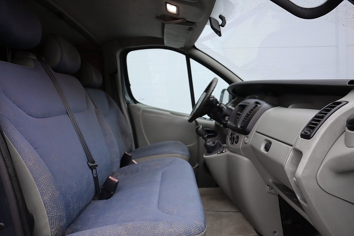 Nissan Primastar 1,9 dCi 82 L2H1, vm. 2005, 224 tkm (7 / 22)