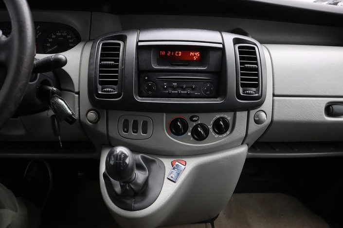 Nissan Primastar 1,9 dCi 82 L2H1, vm. 2005, 224 tkm (9 / 22)