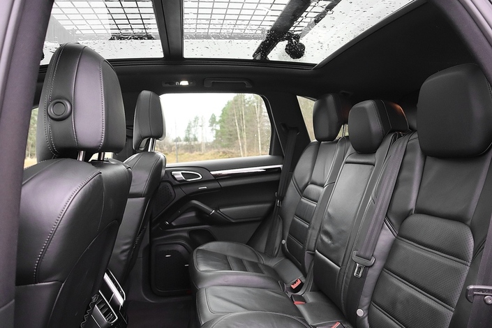 Porsche Cayenne Diesel Tiptronic 3.0, vm. 2012, 388 tkm (16 / 36)