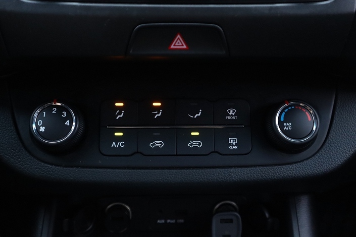 Kia Sportage 1,6 ISG Urban LX EcoDynamics, vm. 2012, 123 tkm (12 / 24)