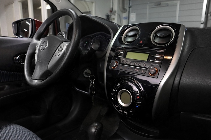 Nissan Note 1,2 Acenta 5MT, vm. 2014, 184 tkm (14 / 22)