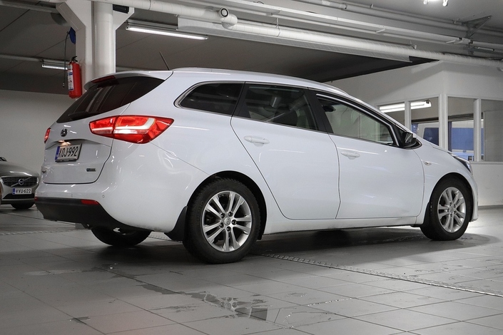 Kia cee'd 1,0 ISG 100hv Edition 7 SW EcoDynamics, vm. 2017, 84 tkm (3 / 20)