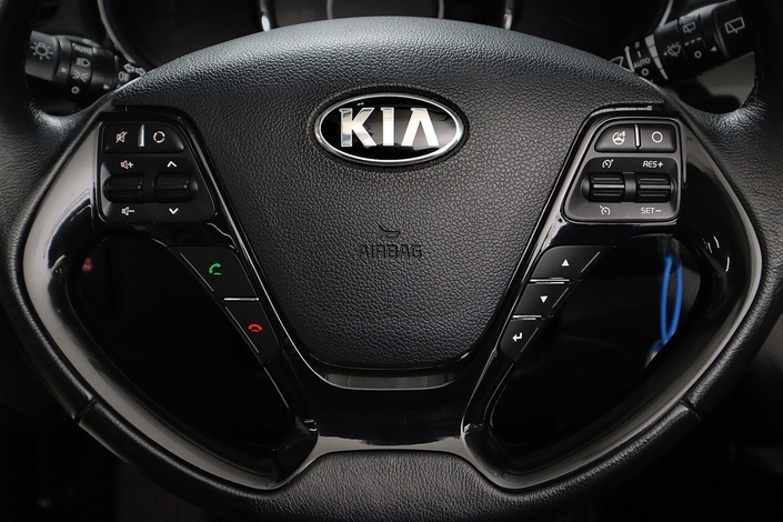 Kia cee'd 1,0 ISG 100hv Edition 7 SW EcoDynamics, vm. 2017, 84 tkm (8 / 20)