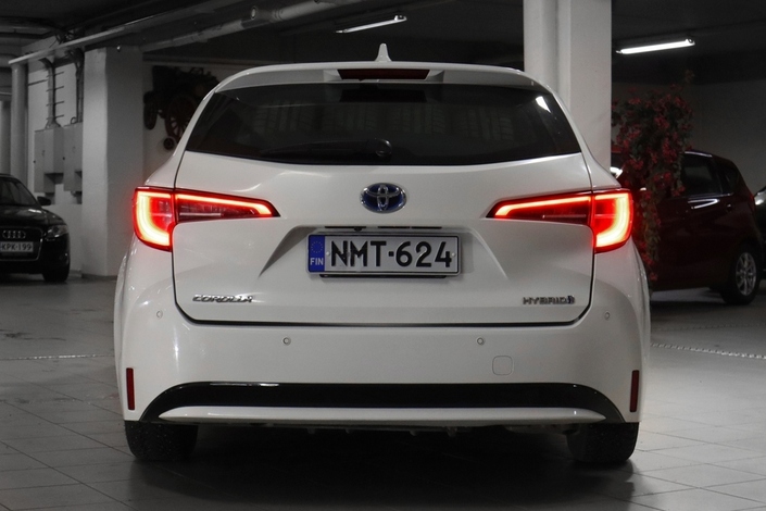Toyota Corolla Touring Sports 1,8 Hybrid Life Business, vm. 2022, 147 tkm (6 / 17)