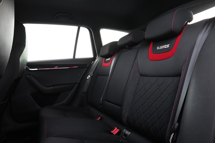 Skoda Octavia Combi 2,0 TDI 184 4x4 RS DSG Autom., vm. 2018, 385 tkm (24 / 26)