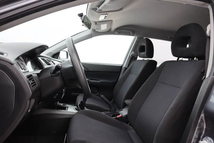 Mitsubishi Lancer STW 1,6 Invite, vm. 2008, 117 tkm (20 / 25)