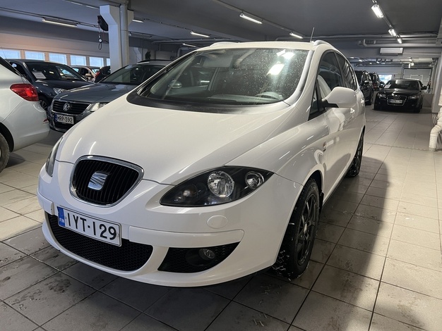 Seat Altea XL 2,0 TDI DPF Stylance 170, vm. 2008, 269 tkm (1 / 25)