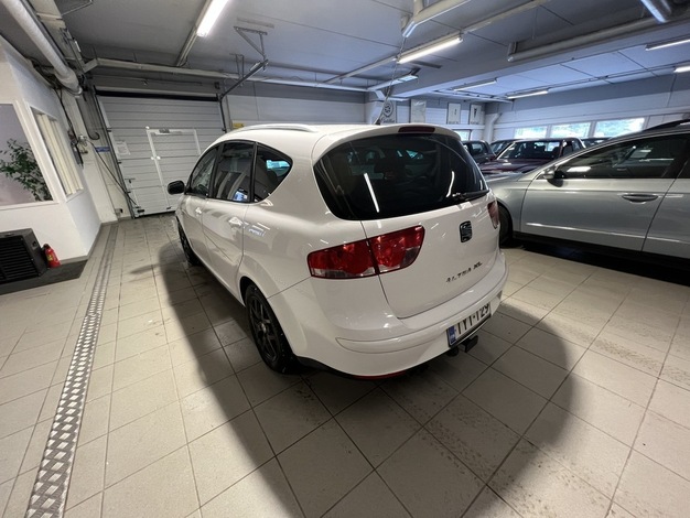 Seat Altea XL 2,0 TDI DPF Stylance 170, vm. 2008, 269 tkm (5 / 25)