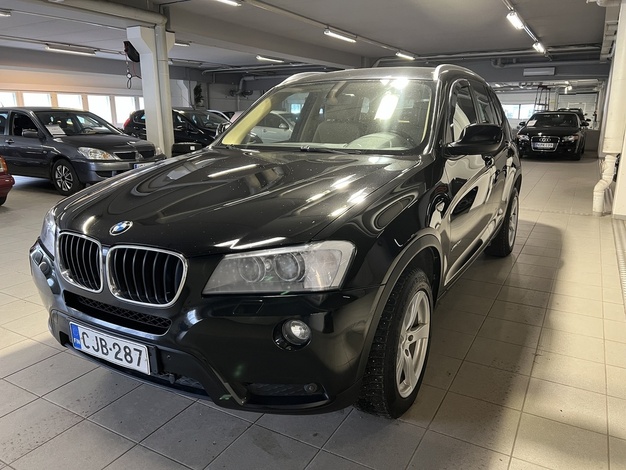 BMW X3 xDrive20d TwinPower Turbo A F25 Limited Navi Edition, vm. 2013, 373 tkm (1 / 15)