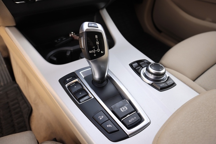 BMW X3 xDrive20d TwinPower Turbo A F25 Limited Navi Edition, vm. 2013, 373 tkm (17 / 25)