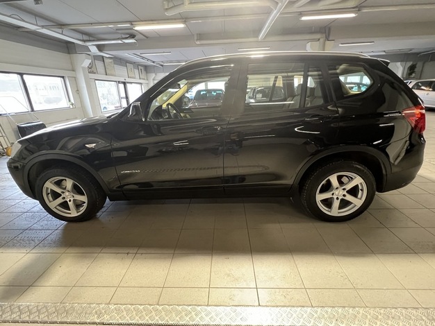BMW X3 xDrive20d TwinPower Turbo A F25 Limited Navi Edition, vm. 2013, 373 tkm (6 / 15)