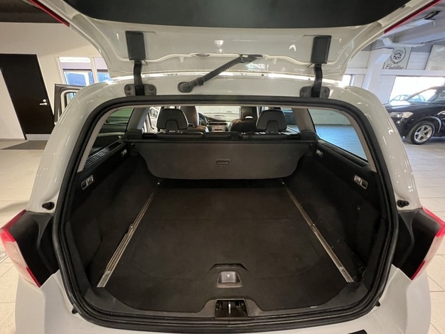 Volvo V70 D5 AWD Summum aut, vm. 2011, 432 tkm (10 / 23)