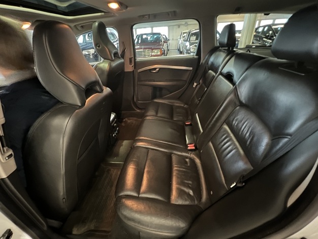 Volvo V70 D5 AWD Summum aut, vm. 2011, 432 tkm (8 / 23)