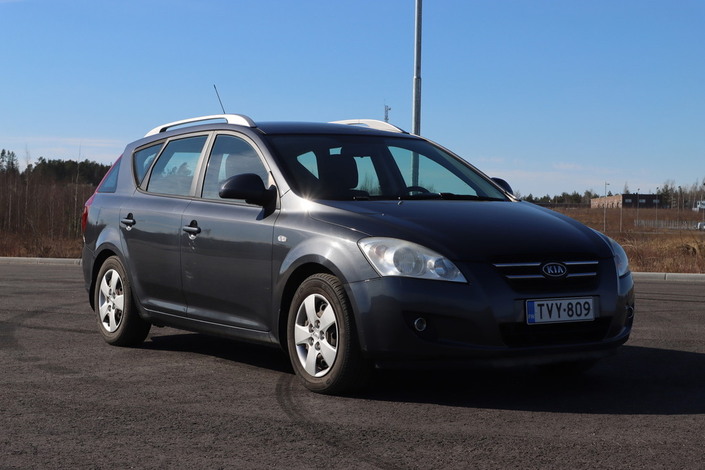 Kia cee'd 1,6 EX SW, vm. 2009, 251 tkm (1 / 14)