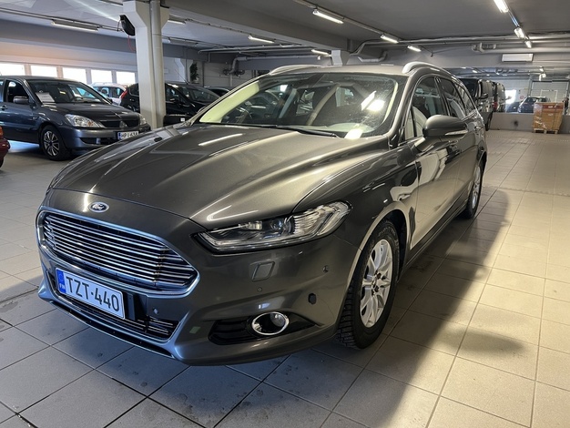 Ford Mondeo 2,0 TDCi 150hv PowerShift Titanium Wagon, vm. 2016, 238 tkm (1 / 14)