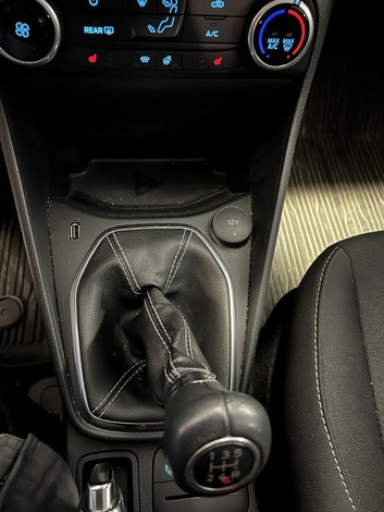 Ford Fiesta 1,1 75hv M5 Trend Edition 5-ovinen, vm. 2020, 54 tkm (12 / 13)