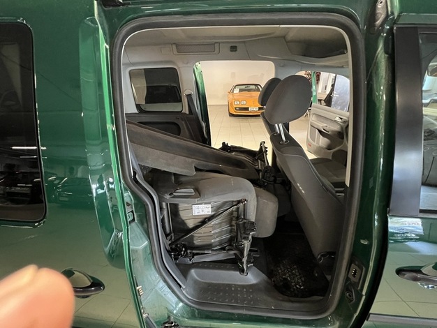 Volkswagen Caddy CADDY Farmari (AC) 6ov 1598cm3 A, vm. 2015, 239 tkm (10 / 24)