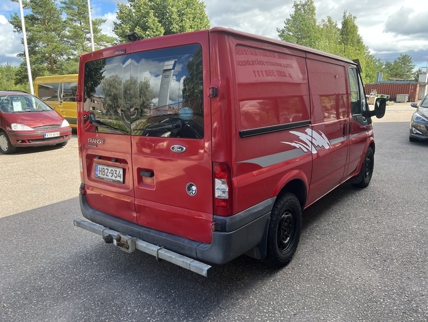 Ford Transit 300S 2,2TDCi 115 N1 Van FWD 4,36 Matala, vm. 2009, 420 tkm (5 / 11)